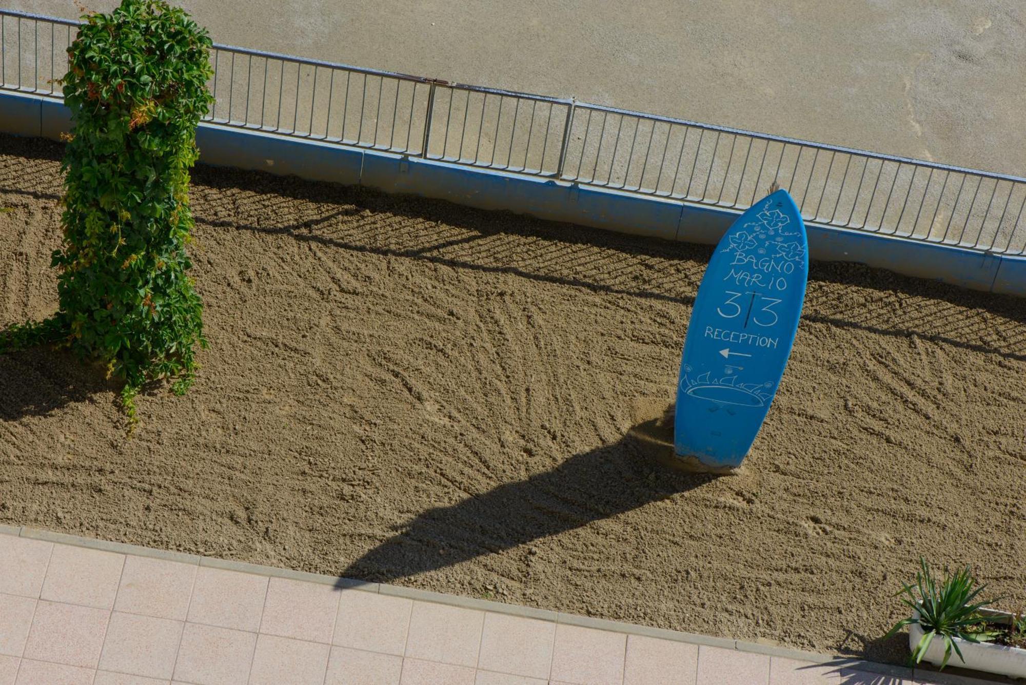 Nautic Beach Hotel Ріміні Екстер'єр фото