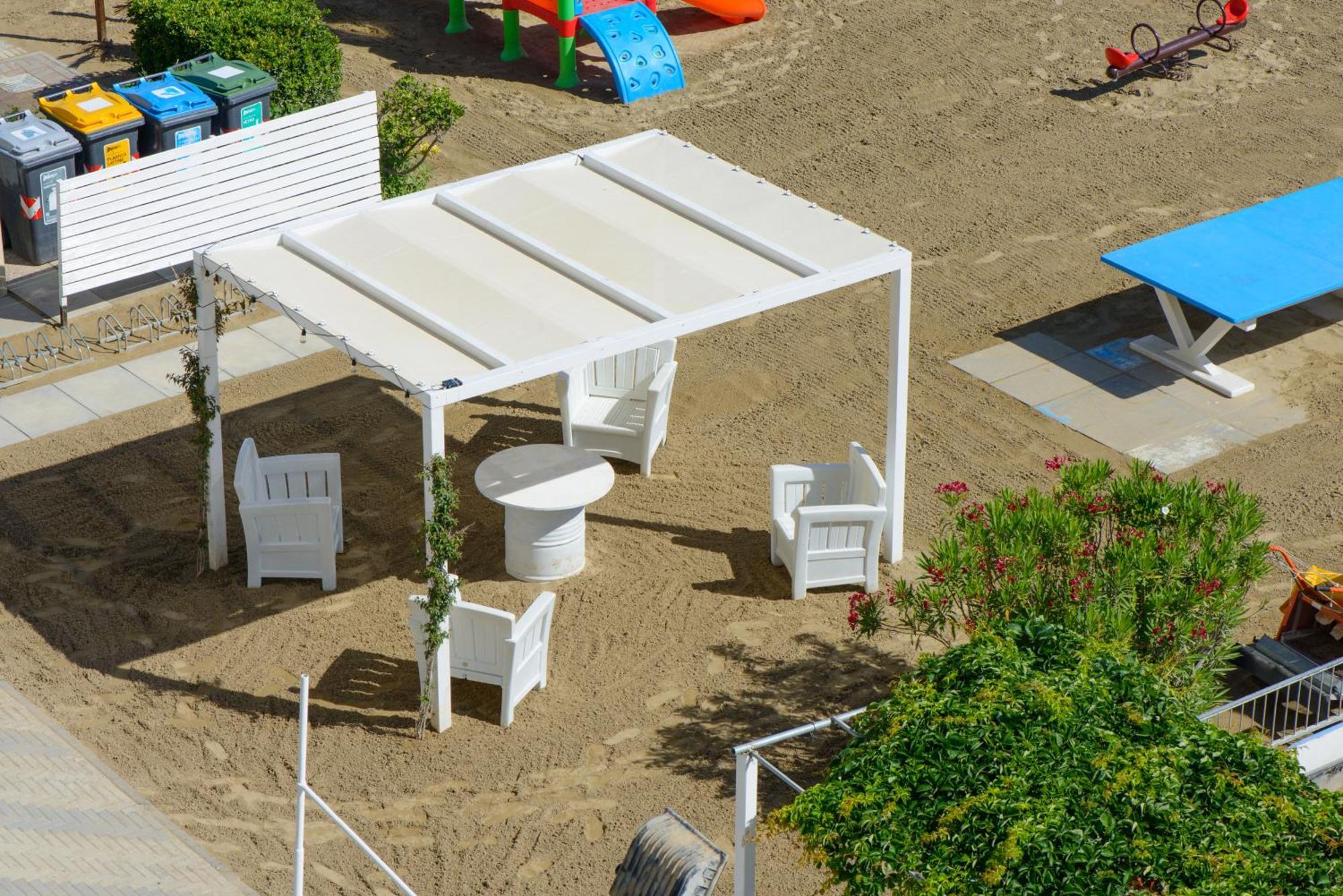 Nautic Beach Hotel Ріміні Екстер'єр фото