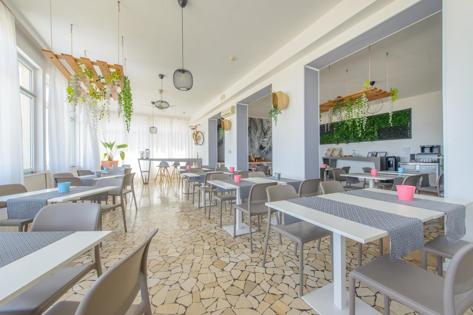 Nautic Beach Hotel Ріміні Екстер'єр фото
