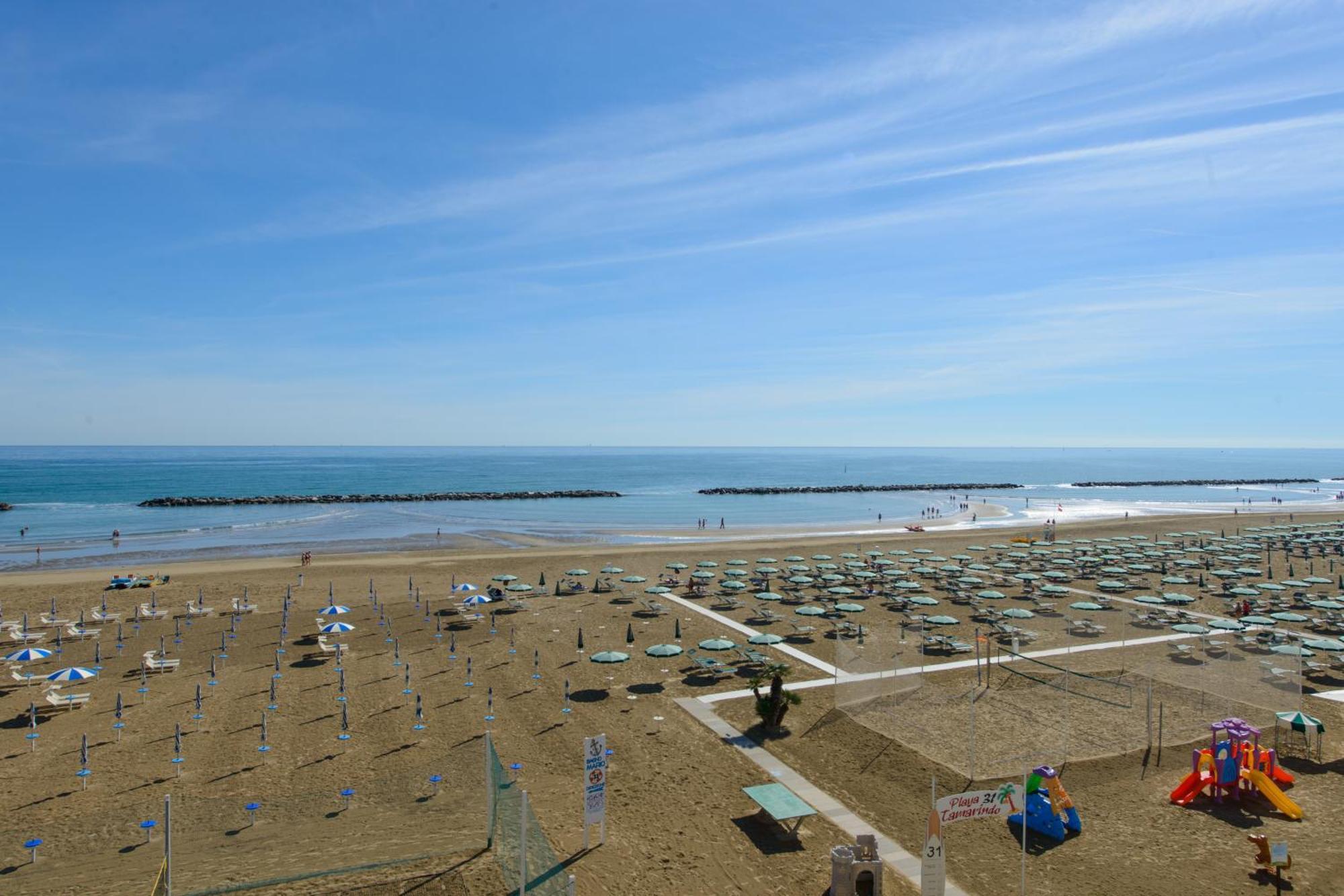 Nautic Beach Hotel Ріміні Екстер'єр фото