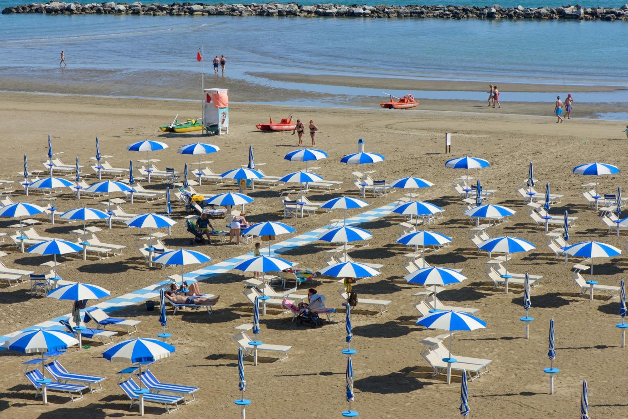 Nautic Beach Hotel Ріміні Екстер'єр фото
